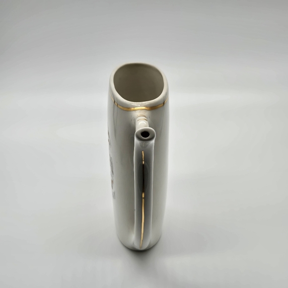 Karlovy Vary Sipping Cup - Picture 2 of 9